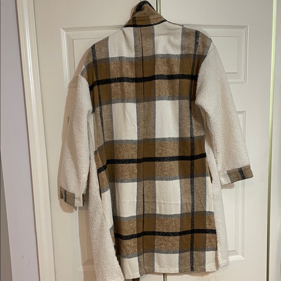 Cozy Cream and Brown Teddy Jacket - Picture 2 of 2